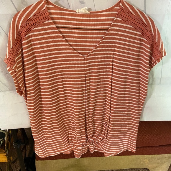 Tops - Plus size 2x striped white and tan top tunic shirt blouse short cap sleeve